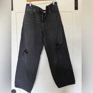 Relaxed Fit Baggy Dad Distressed Jeans